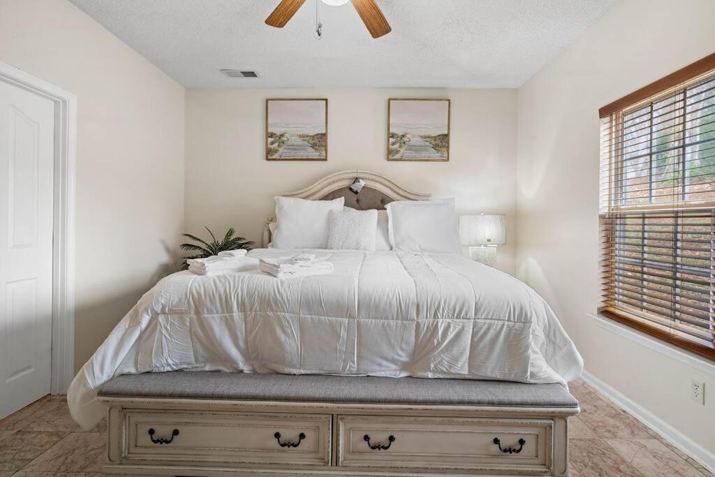 Cozy 4B 2 5B University Home King Beds Jacuzzi 샬럿 외부 사진